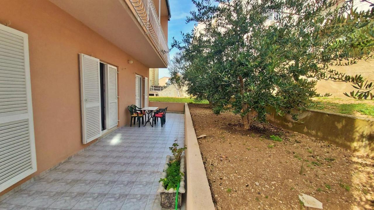 Apartments Mandalinic Omiš Zewnętrze zdjęcie