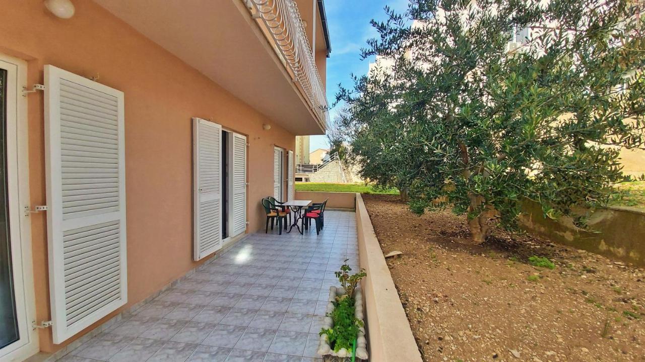 Apartments Mandalinic Omiš Zewnętrze zdjęcie