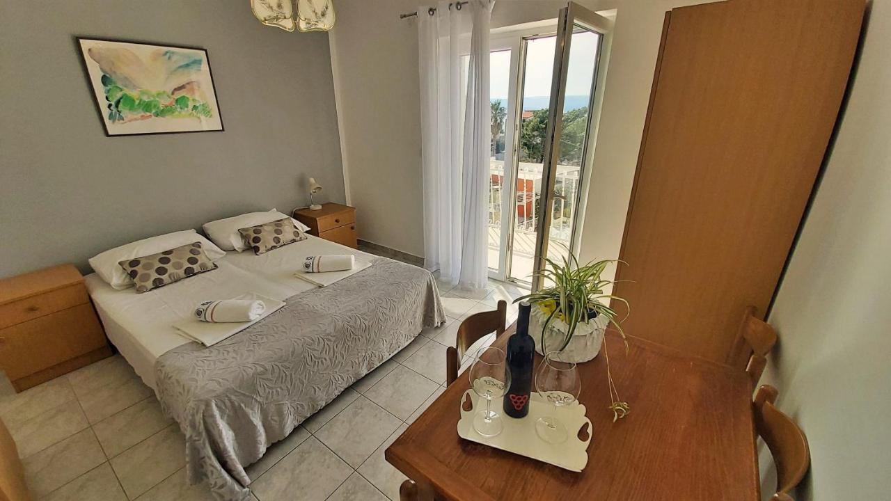 Apartments Mandalinic Omiš Zewnętrze zdjęcie