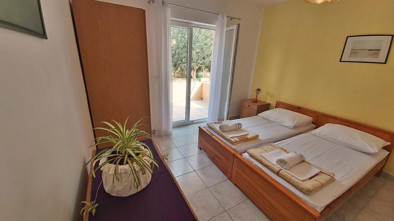 Apartments Mandalinic Omiš Zewnętrze zdjęcie