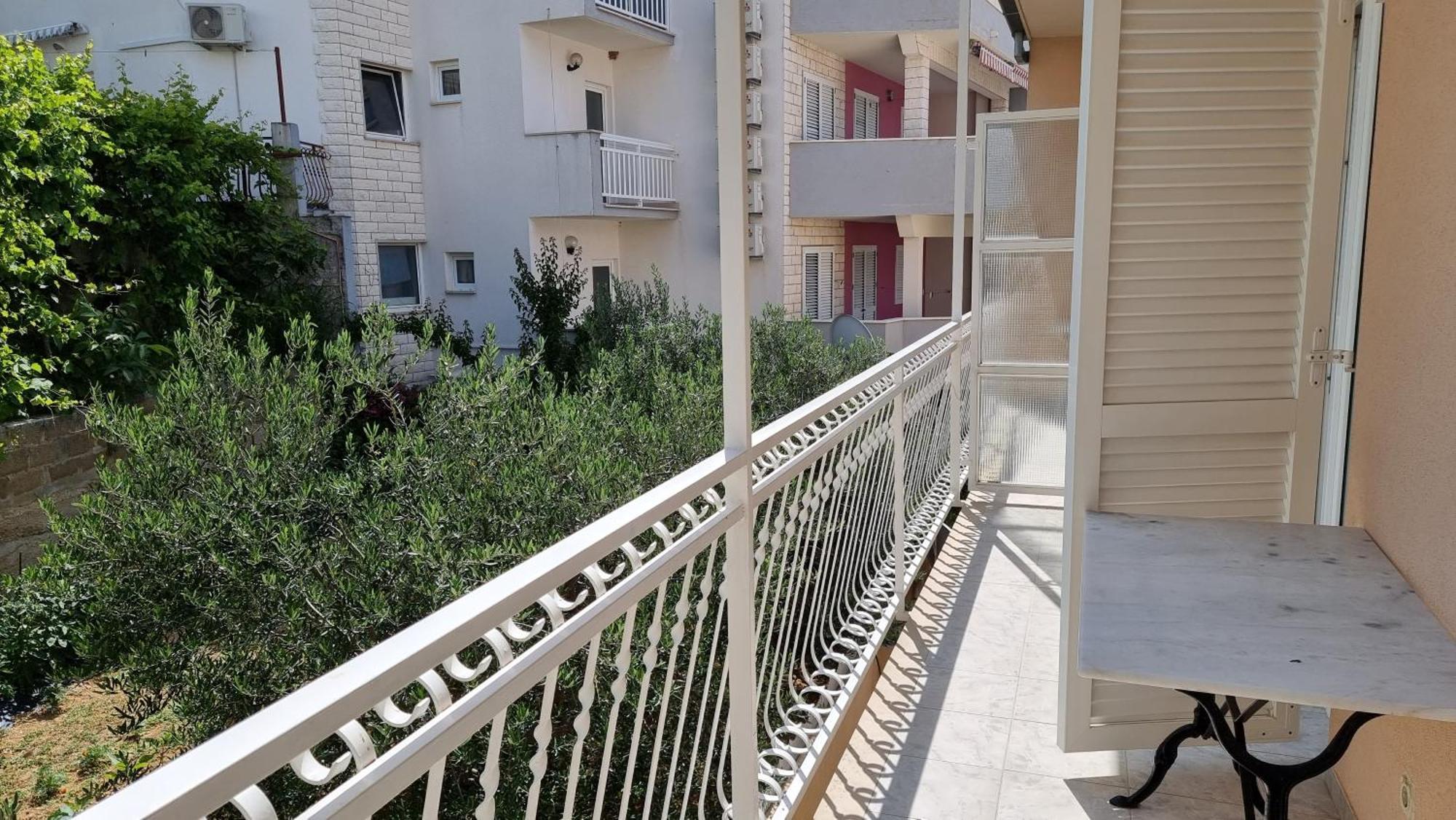 Apartments Mandalinic Omiš Zewnętrze zdjęcie